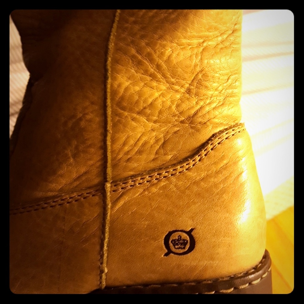 COPY - Off white Born cowboy style boot.